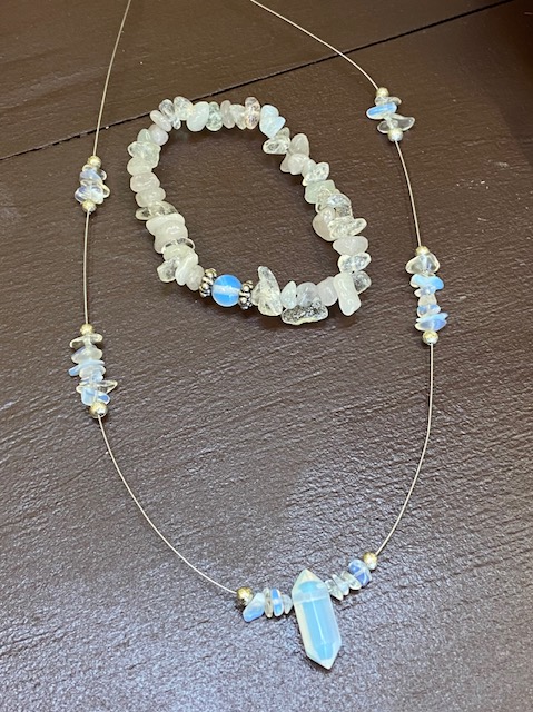 Opalith Set Kette und Armband Element Wasser Chakra Schmuck Crystal Box Schmuckschatulle Esoterik Dekoration