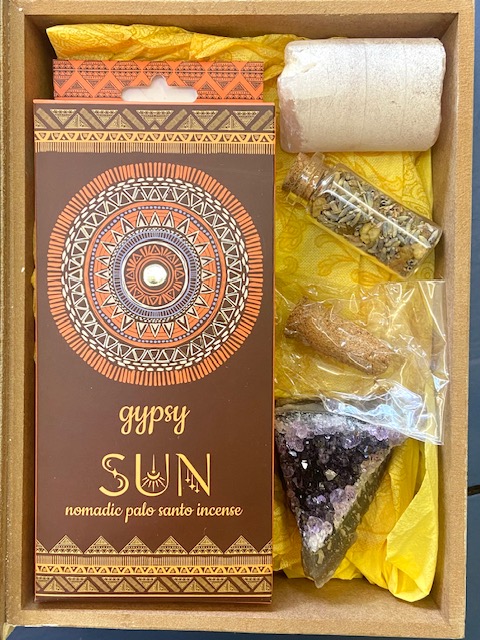 Ruhe und Erdung Set Palo Santo Räucherstäbchen Räucherkegel Räuchermischung Rosenquarz Amethyst Druse Magic crystal box Esoterik Spirit Völkermarkt Kärnten